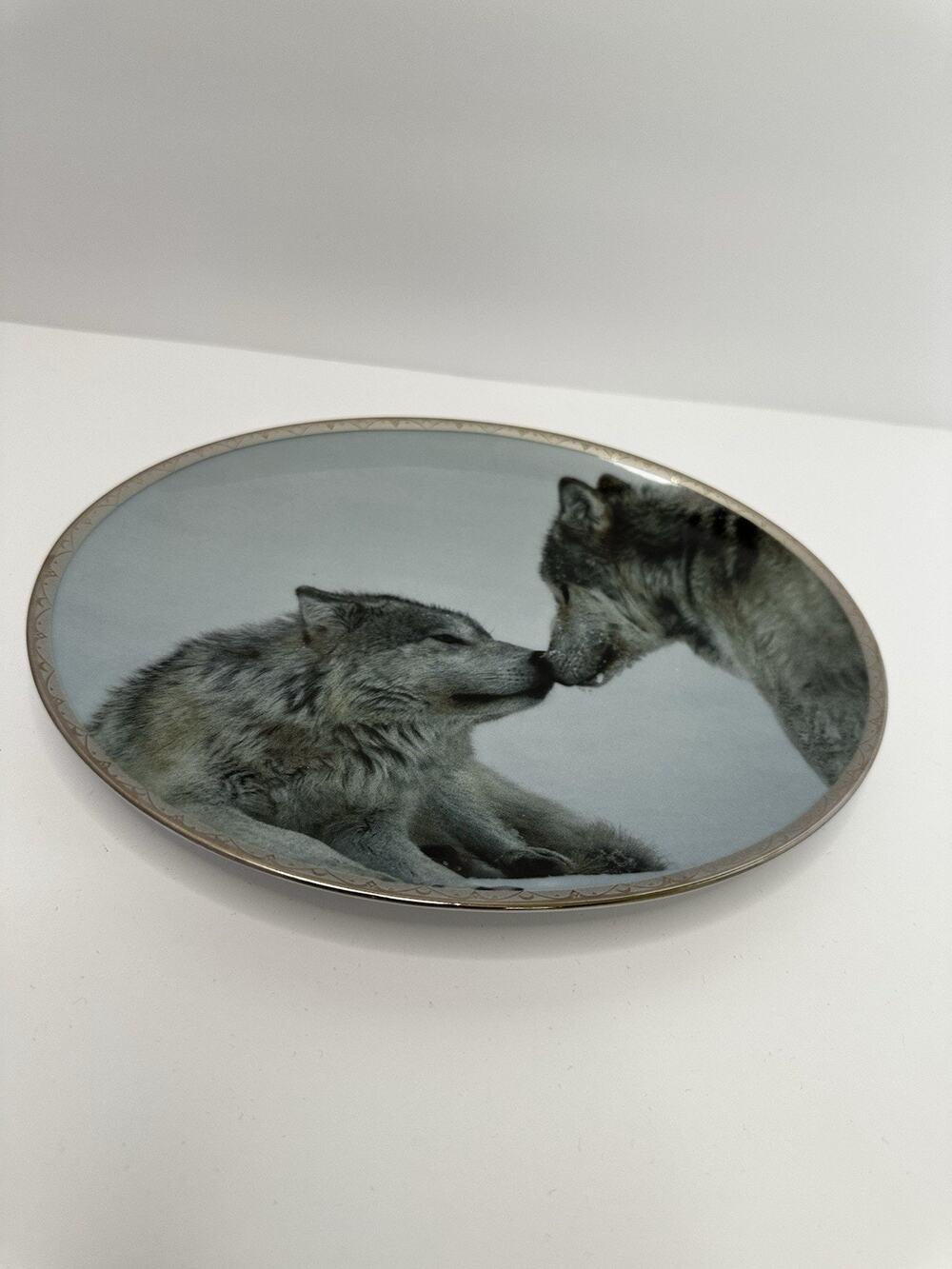 Bradford Exchange Compassion Wolf Plate Jim Dutcher Tender Moments 1998 COA